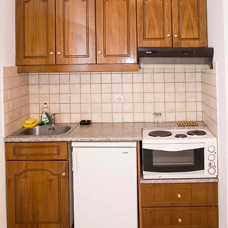 Kiones Apartment *